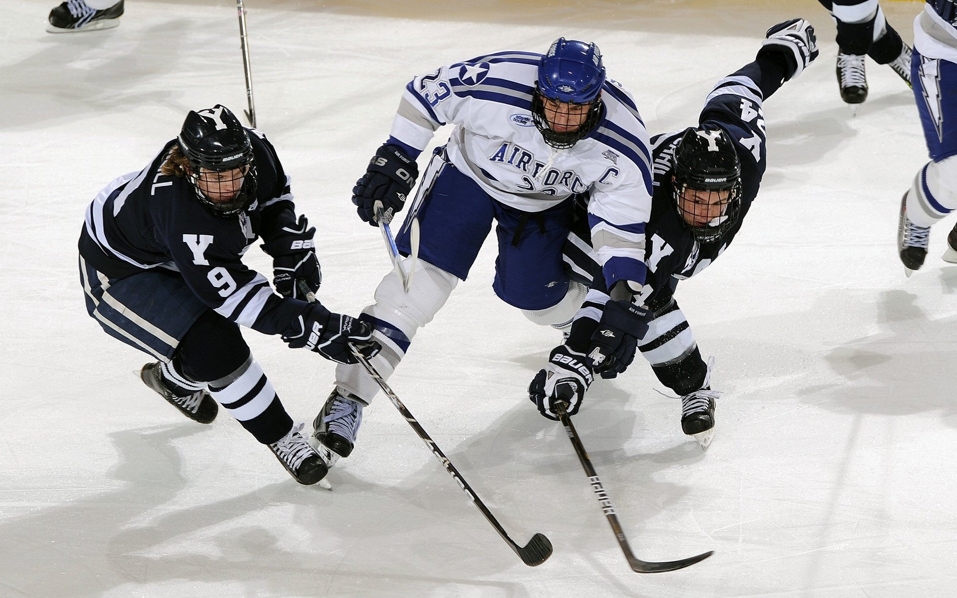 鏖战曼谷，郑思维领衔国羽绝境突围，力克丹麦续写传奇