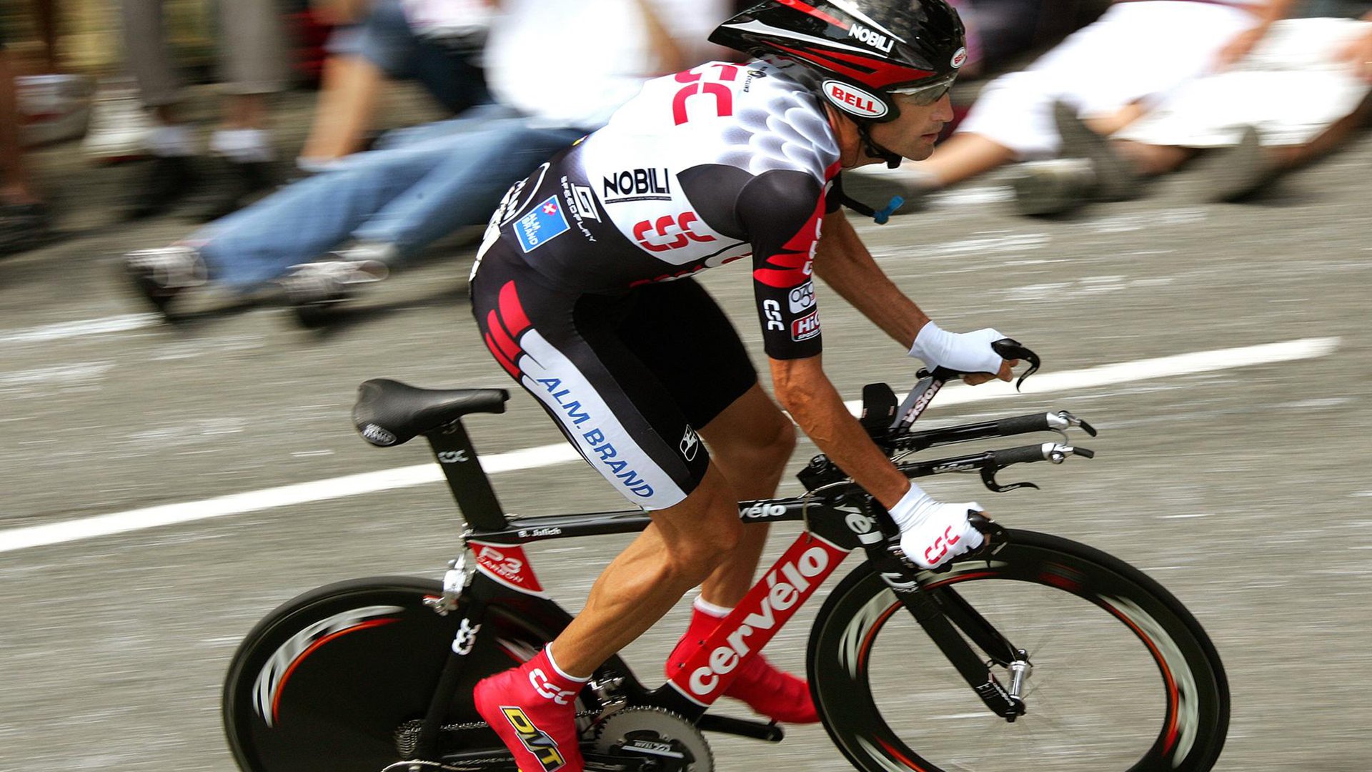 从ATP总决赛到戴维斯杯，兹维列夫的逆转艺术与时代惊艳